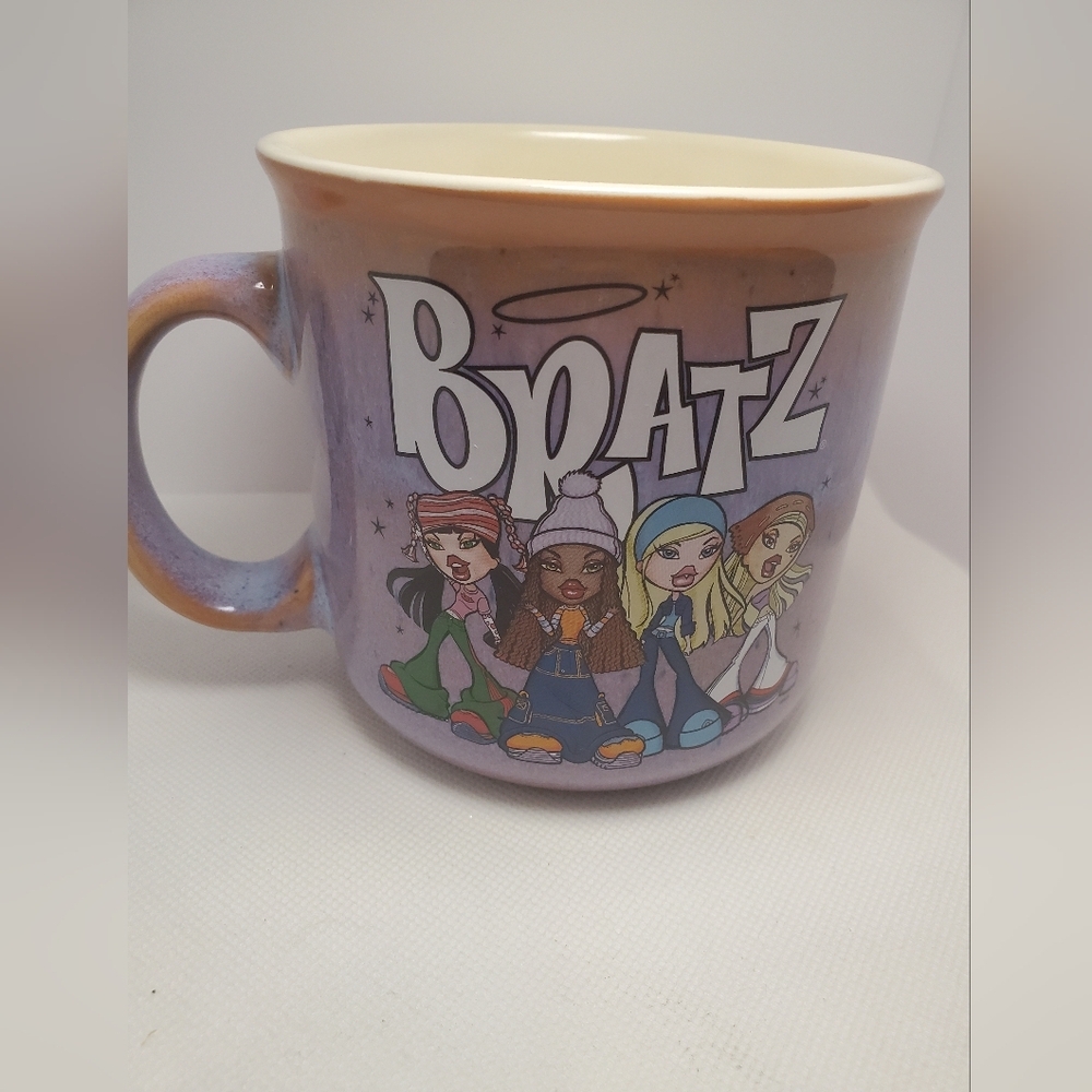 BRATZ CAMPER CERAMIC 20OZ COFFEE TEA MUG Double-Sided